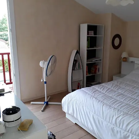 Maison - - Proche Biarritz *