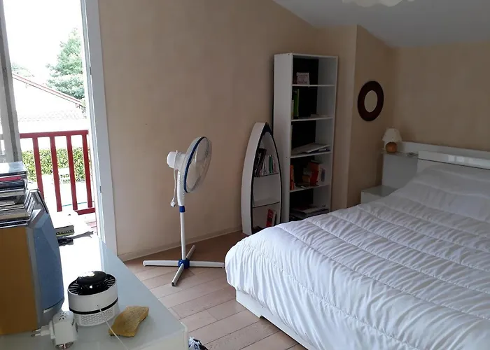 Maison - - Proche Biarritz *